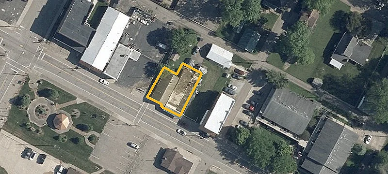 124 Main St