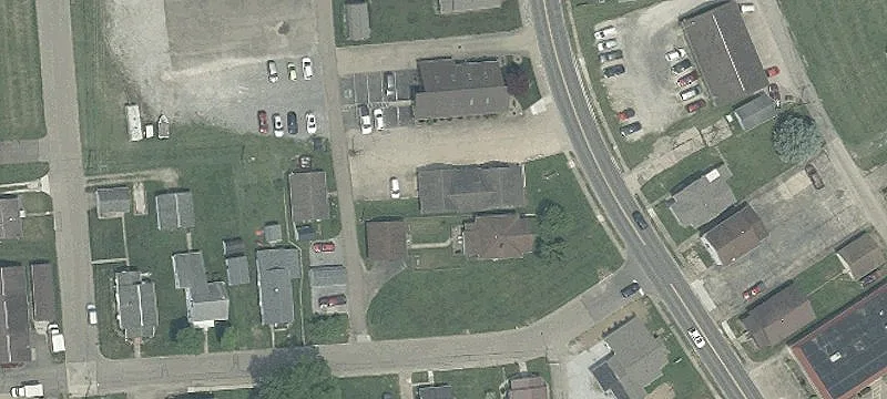 1210 Woodlawn Ave