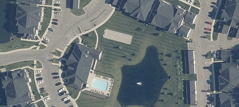 1000 Solomon Sq