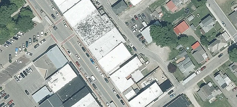 52 Main St