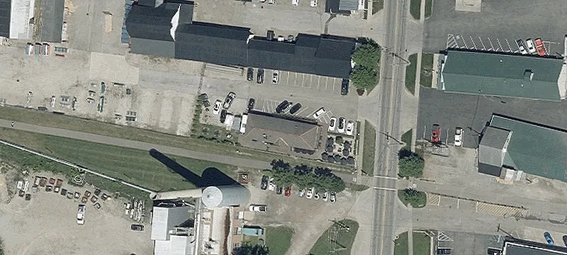 425 Main St