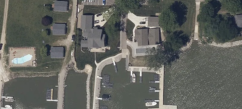 8696 Bayshore Rd