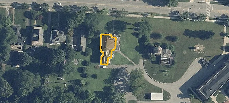 235 William St