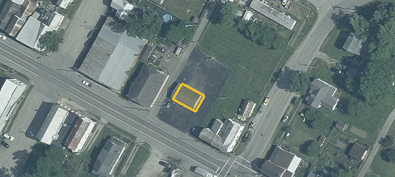 27 Main St