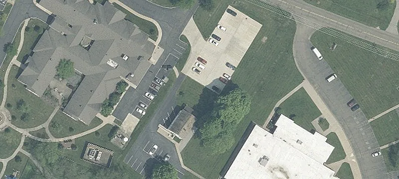 656 Commercial SW Ave