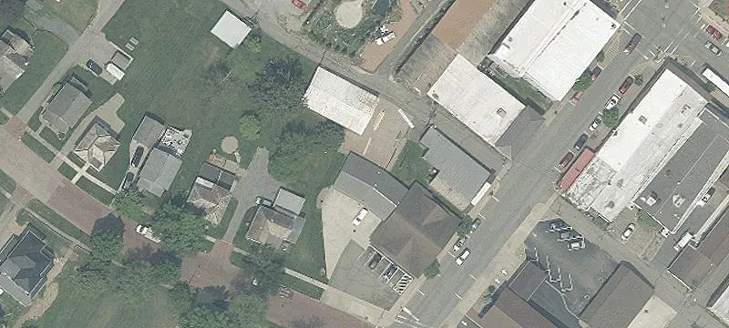 Maple St