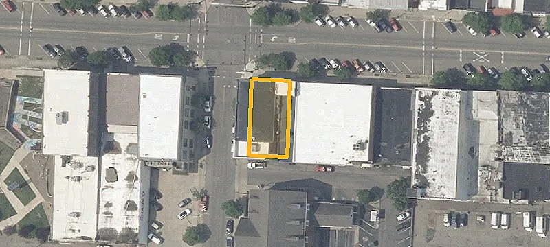 401 Main St