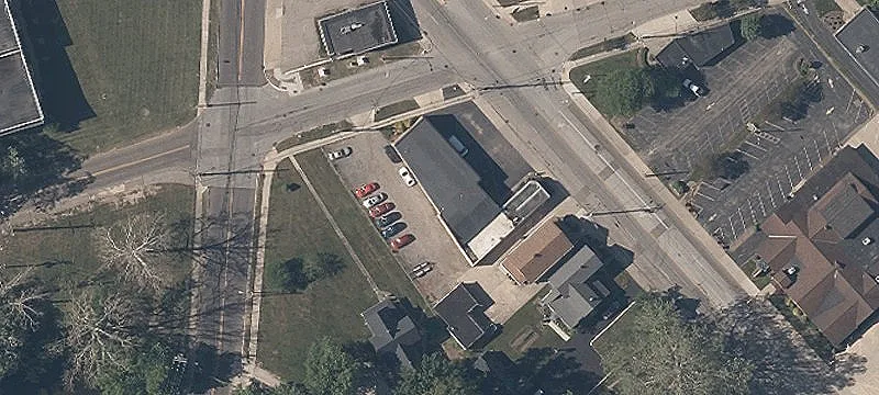 900 Broadway Ave