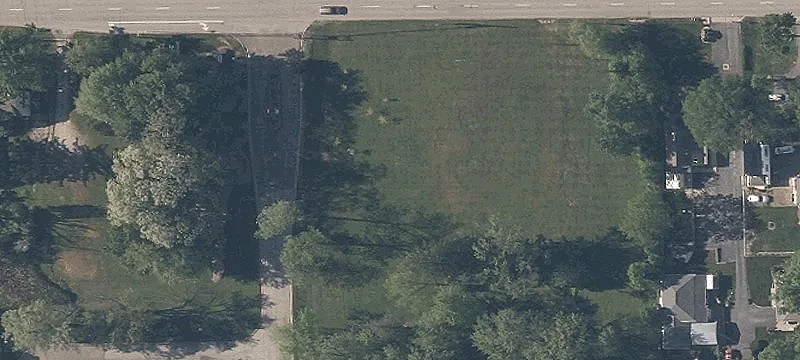 2632 Aurora Rd