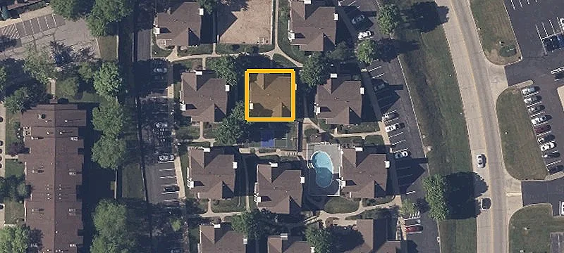 120 Montrose W Ave