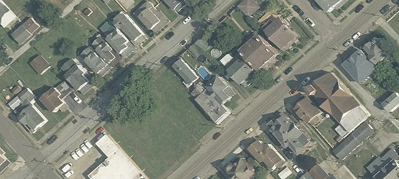 1025 Main St
