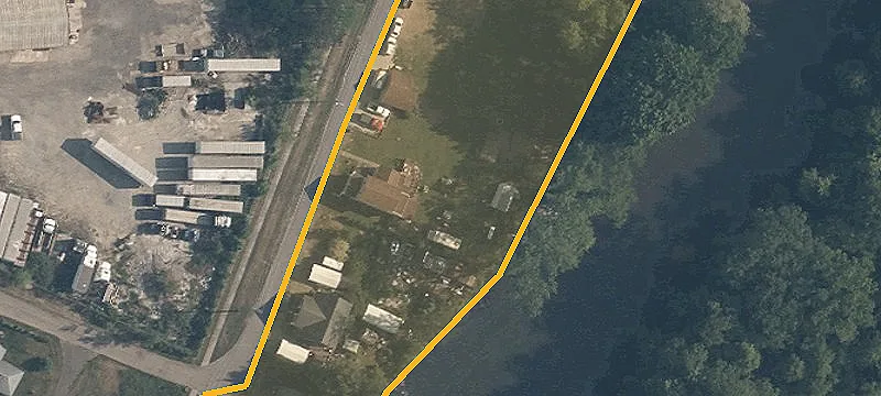 627 High St