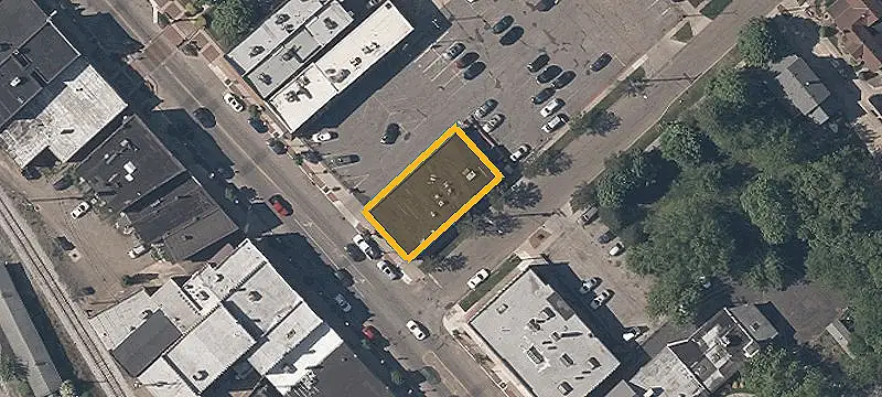 701-703 Broadway Ave