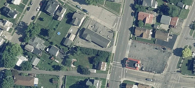 301 Main St