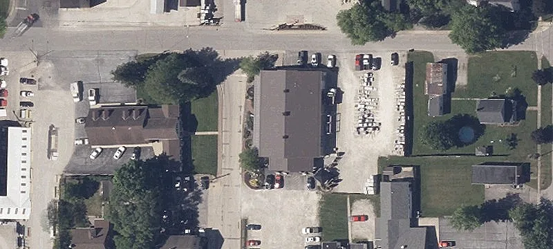 1323 Riv Rd