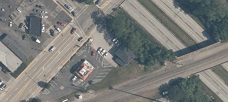 1111 Mentor Ave
