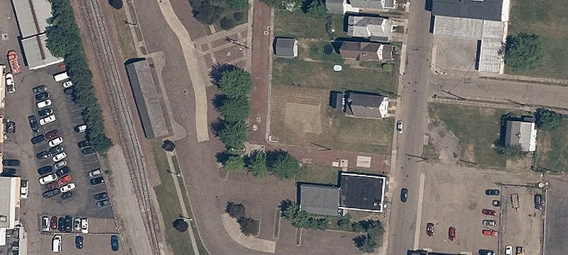 212 Collins NW Ct
