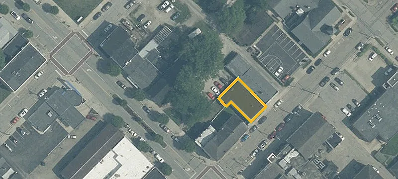 228 Main St