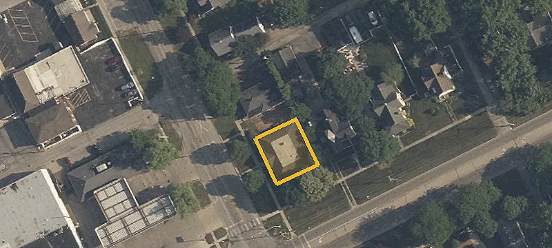 353 Elm St