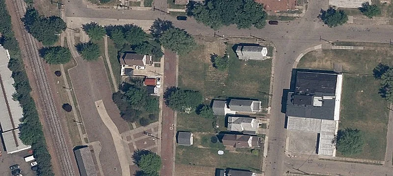 216 Collins NW Ct