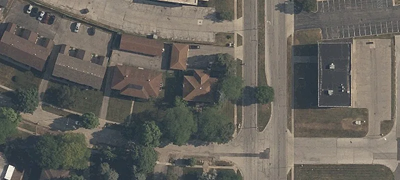 5360 Cresthaven Ln