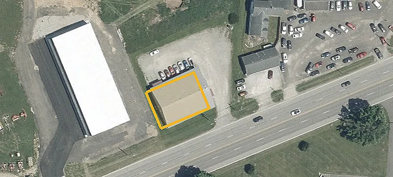 2585 Main St
