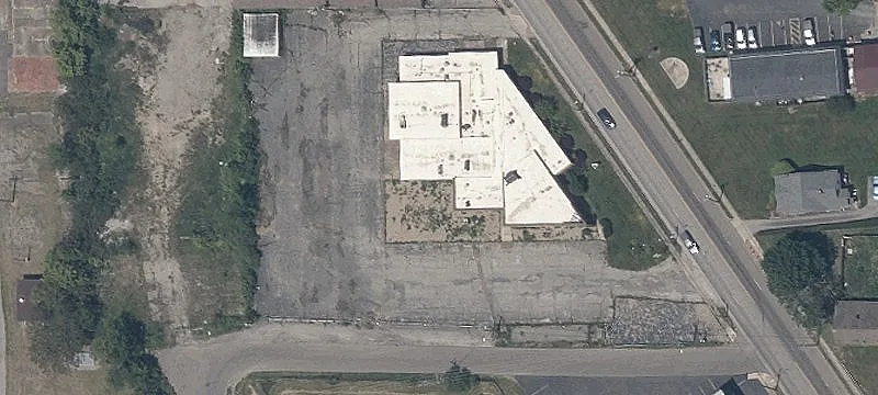1240 Main St