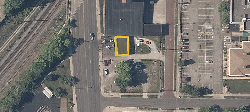 1167 Main St