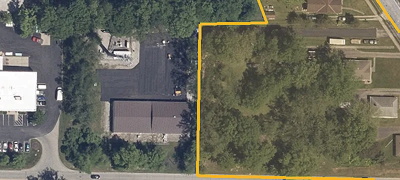 958 Bassett Rd