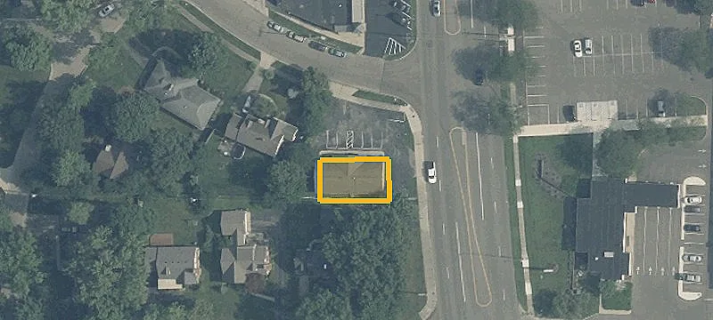 4051-4055 Southmoor SW Cir