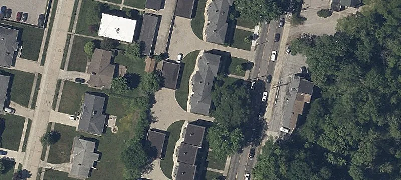 2670 Wooster Rd