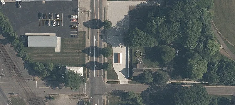 915 Un Ave