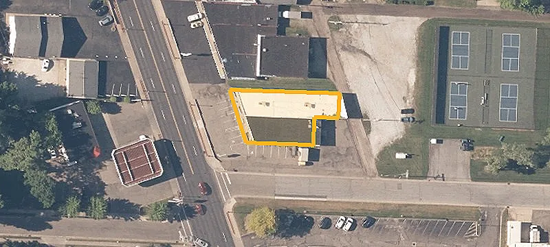 950 Main St