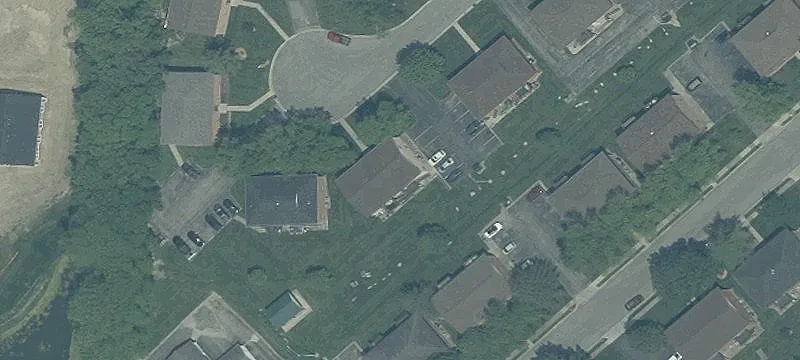 484 Cambridge Ct