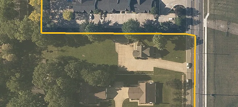4442 Darrow Rd