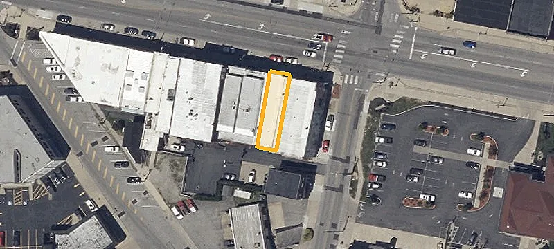 128 Main St