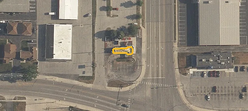 1005 Main St