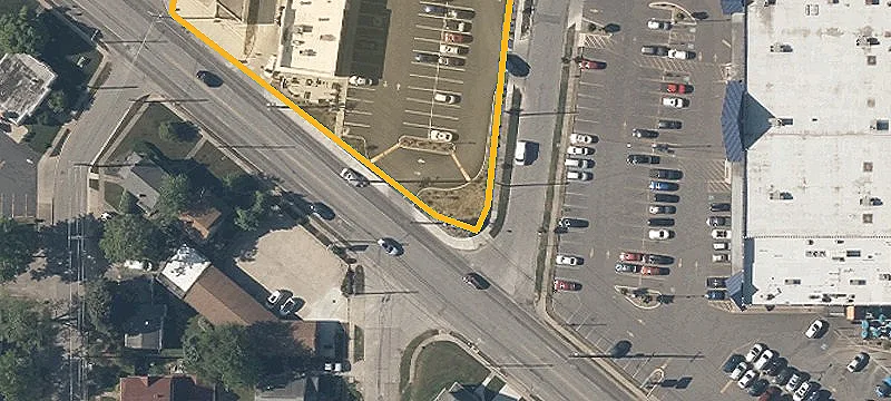 715 Portage Trl