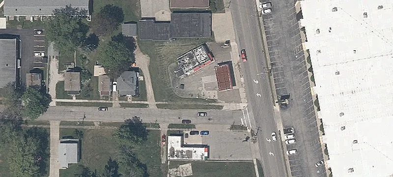 1123 Lk Ave