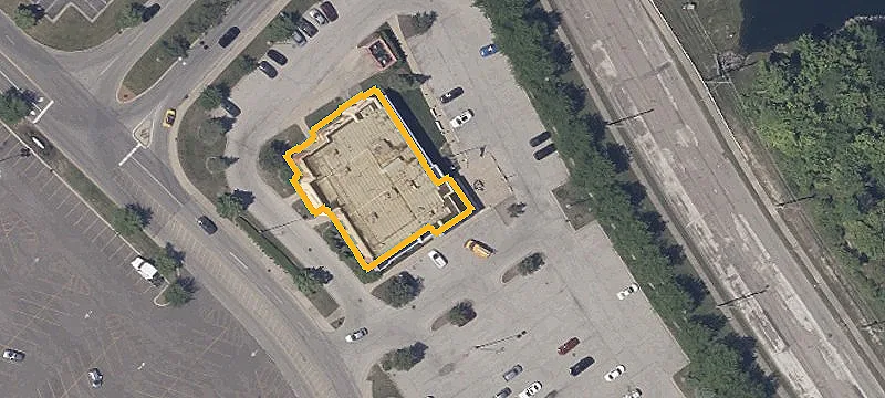16677 Southpark Ctr