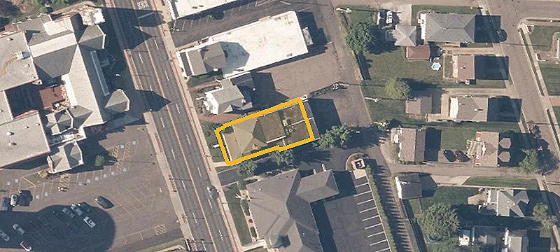 512 Main St
