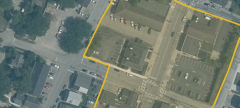 301 Main St