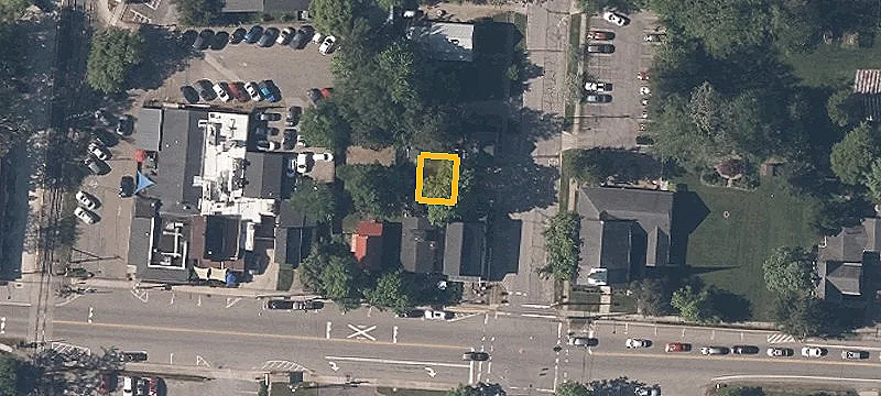 1593 Main St