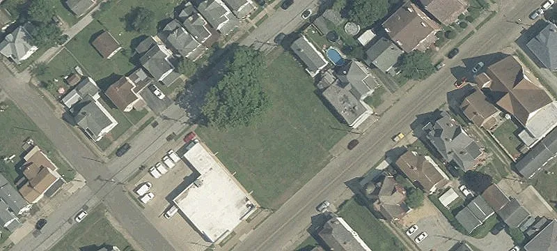 1037 Main St