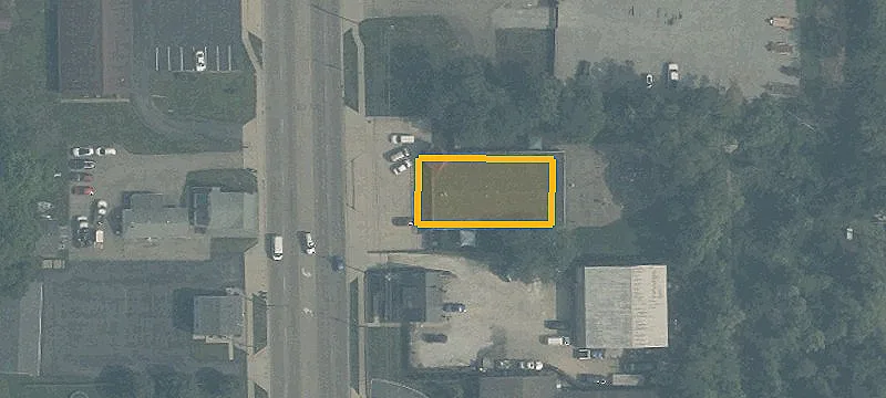 8906 Dixie Dr