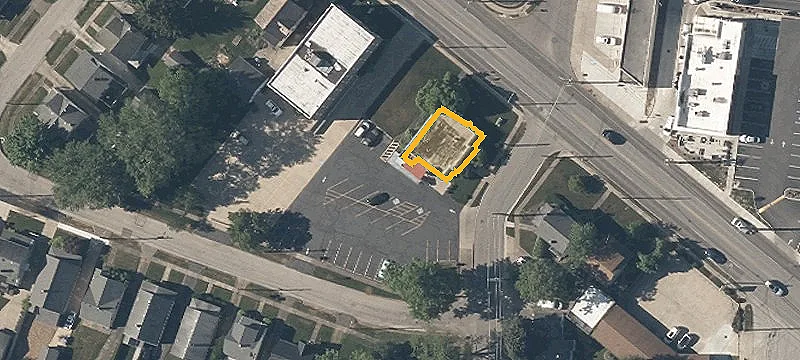 810 Portage Trl