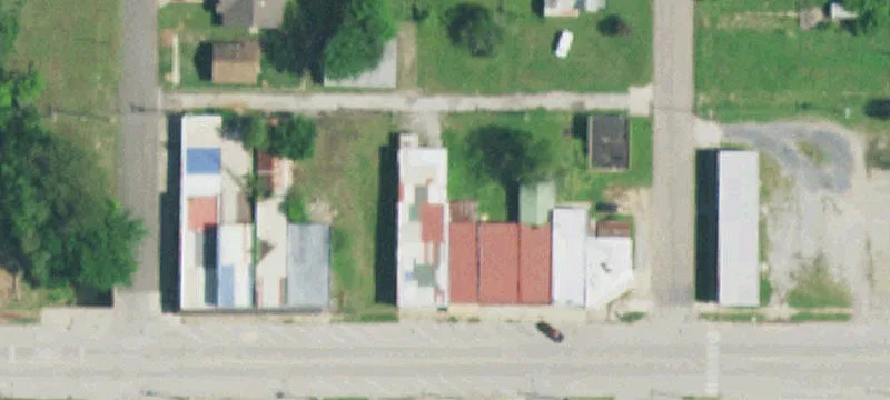 718 Main St