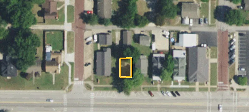 1318 Main St