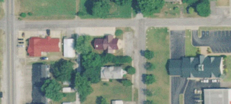 600 Grand St