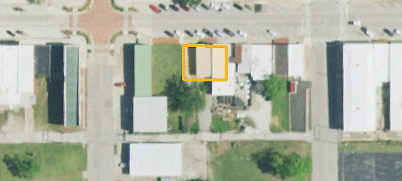 411 Main St